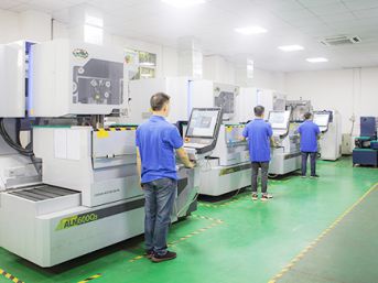 Laboratorio di costruzione stampi