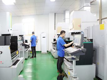 Laboratorio di costruzione stampi