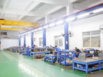 Laboratorio di costruzione stampi