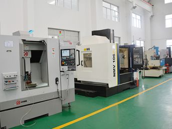 Laboratorio di costruzione stampi